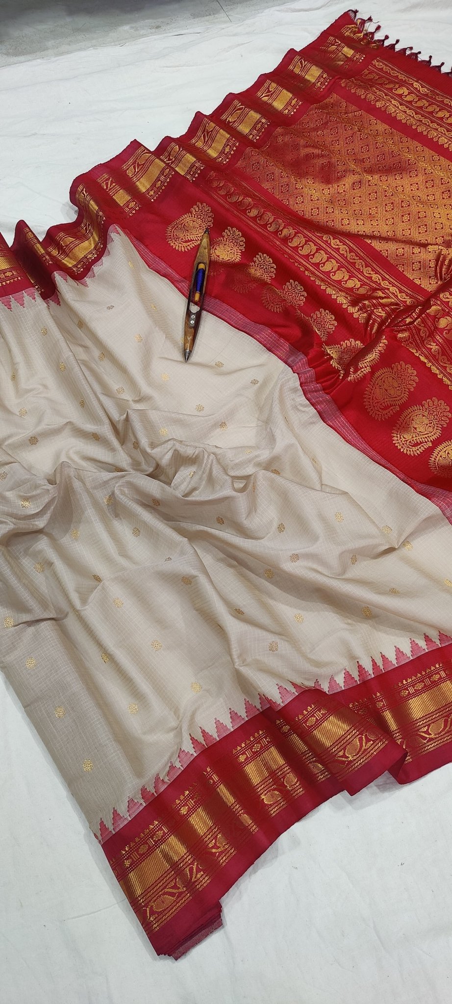 Gadwal Handloom Pure Sico Kuttu border - 17_biscuit with red - GadwalHandloom