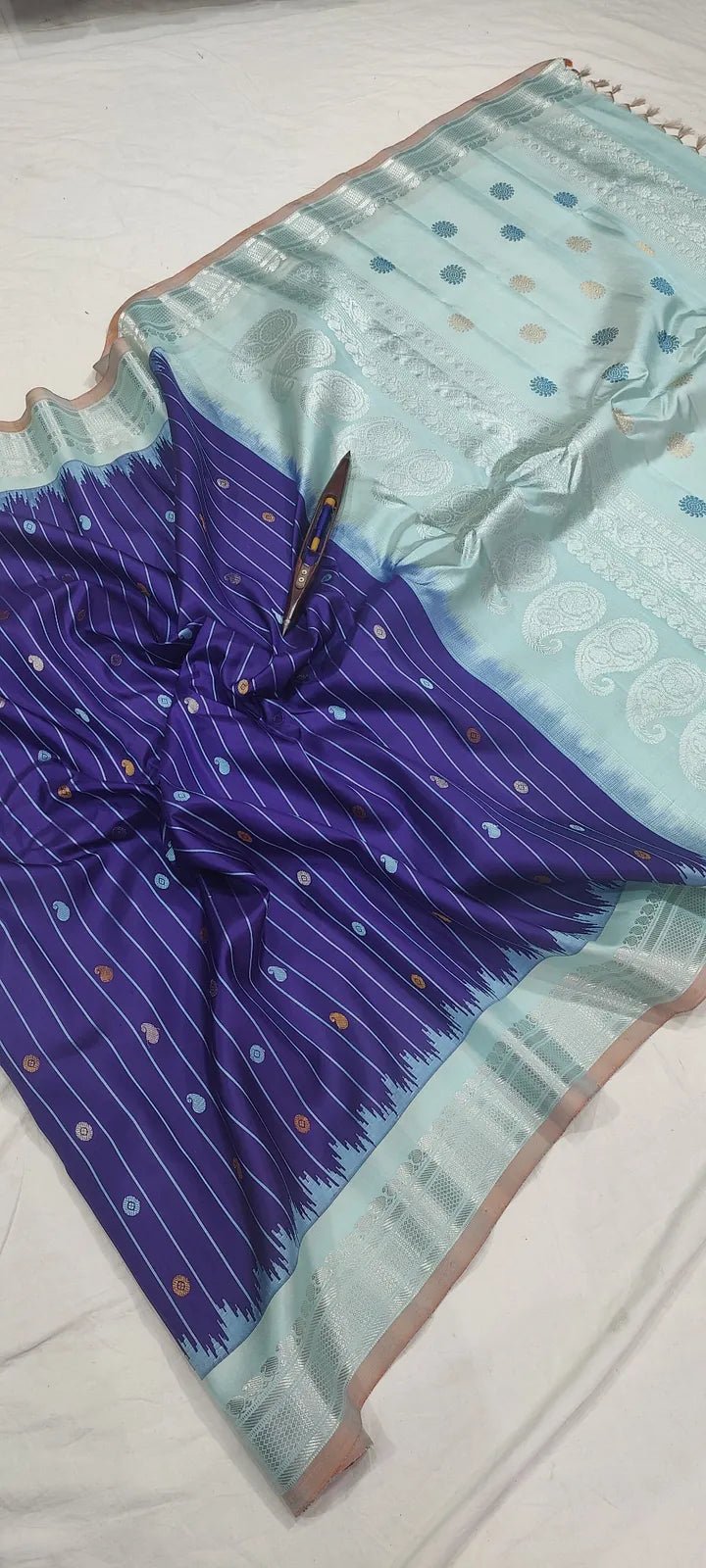 Gadwal Handloom Pure Silk Traditional Border Saree – Royal Blue with Sky Blue - GadwalHandloom